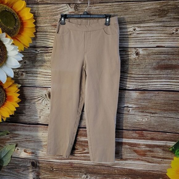 "Isaac Mizrahi live" Woman's capris Size:8 LT Tan Pre-owned - Picture 2 of 6